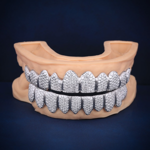 Grillz modernes en argent sterling 925 avec diamants Moissanite pour hommes et femmes, bijoux de luxe tendance avec finition brillante de qualité supérieure - Product Image 4