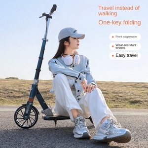 Trottinette pliable légère (6 kg) à deux roues pour adultes, réglable en hauteur, pour hommes et femmes, fabriquée en Chine - Product Image 2