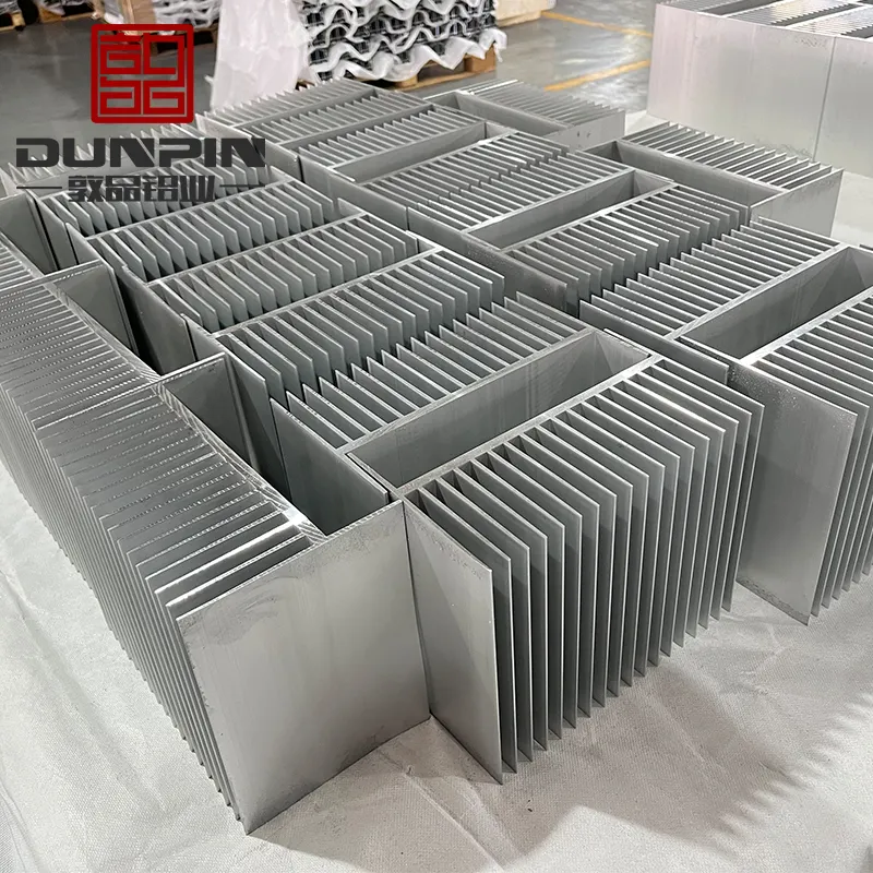 양극 산화 처리 된 산업용 알루미늄 6063 알루미늄 프로파일 대형 알루미늄 압출 프로파일 방열판