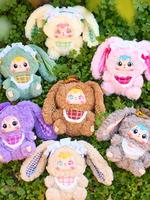 Authentiques jouets en peluche Samuel Rabbit Big Family en gros, boîtes mystères, pendentifs, figurines tendance, cadeaux pour filles