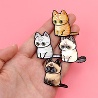 Broches en émail chaton dessin animé mignon, badges de revers personnalisés pour animaux de compagnie, broches décoratives en métal pour sacs à dos, vêtements et chapeaux