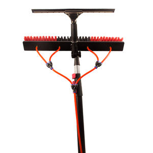 <span class=keywords><strong>Brosse</strong></span> de nettoyage télescopique en alliage d'aluminium <span class=keywords><strong>pour</strong></span> panneaux solaires, alimentée en eau, avec extension de tige robuste et réservoir de solution de savon, disponible en stock OEM - Product Image 2
