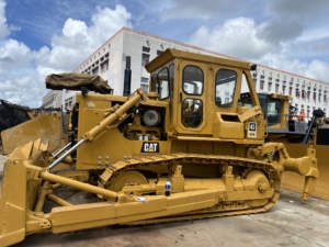 รถดันดิน CAT D7G มือสองพร้อมใช้งาน, โครงสร้างแข็งแรง, ฟังก์ชั่นการทำงานครบถ้วน, รถดันดินมือสองสำหรับงานเคลียร์พื้นที่และโครงการวางท่อ - Product Image 1