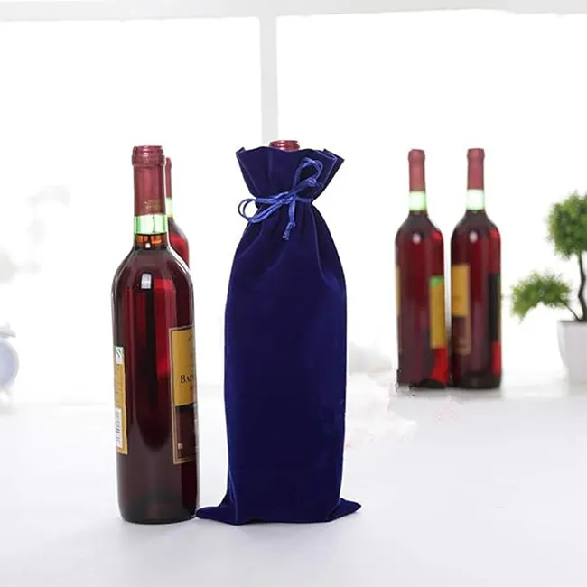 حقيبة قماش مخملي فاخر لزجاجات النبيذ مزودة برباط إغلاق يمكن إعادة استخدامه في حفلات أعياد الميلاد والأعياد والحفلات