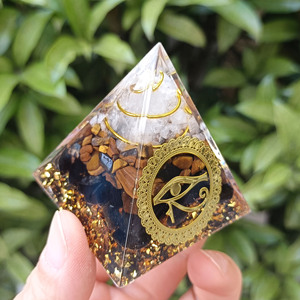 Pyramide en résine Kogiya Crystal Pebble, ornement de bureau, décoration intérieure, cadeau, gravure laser, cristal blanc, œil de tigre, obsidienne - Product Image 3