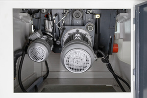 Macchina Squadratrice Taglia Pannelli in Legno con Taglio Lineare, Sollevamento e Inclinazione Automatici, Display Digitale e Carro a Scorrere - Product Image 2