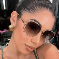 Lunettes de soleil de luxe chic pour femme, design 2026, monture métallique, grandes lunettes tendance, branches ajourées uniques