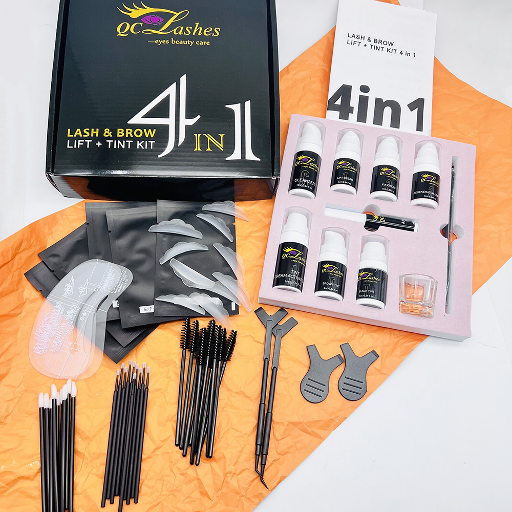 Lifting des sourcils + Teinture 4 en 1