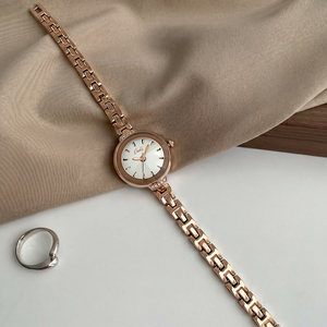 นาฬิกาควอทซ์ผู้หญิงฝังเพชรพลอยหน้าปัดเรียบหรู - Product Image 2