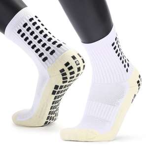 Chaussettes de football personnalisées antidérapantes pour hommes avec logo sur le dessous – Modèle Printemps - Product Image 6