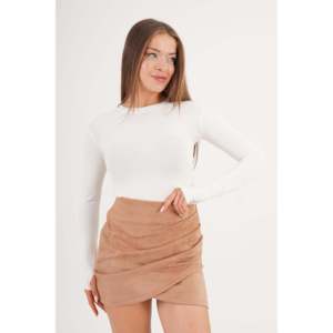 Jupe courte asymétrique drapée taille haute pour femme en similicuir souple - Product Image 6