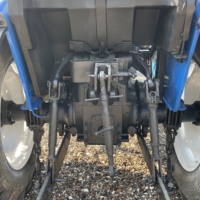 Machines agricoles d'occasion Roue agricole Petits mini tracteurs compacts New Holland Snh754 avec chargeur frontal