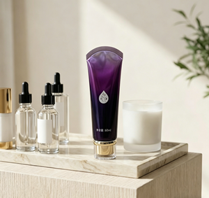 Tube souple PE violet foncé dégradé personnalisé avec capuchon transparent doré 60 ml – Emballage premium vide pour lotion corporelle et crème pour les mains - Product Image 2