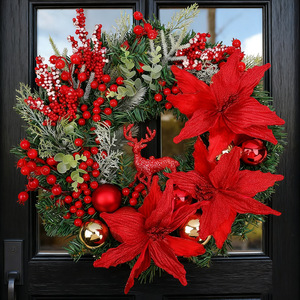 Guirlande de Noël artificielle YUELIAN de 40 cm en pin avec baies rouges, poinsettia et rennes pour la décoration intérieure et extérieure des fêtes de Noël - Product Image 2