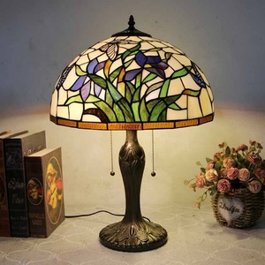 Lámpara de Mesa LED Tiffany LongHuiJing de 16 Pulgadas con Pantalla Cónica de Vidrio con Diseño Floral Colorido, E26, Estilo Retorcido - Product Image 3