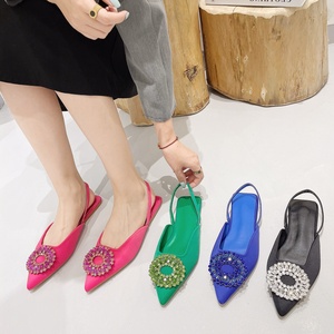 Nouvelles sandales plates à boucle ronde 2023 pour mariée, avec strass, talon plat antidérapant, style doux et élégant, pour l'été et l'automne - Product Image 1