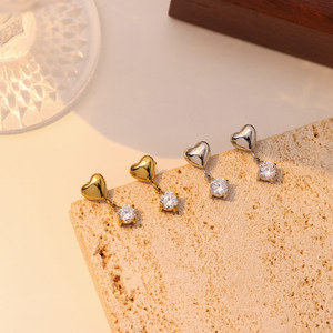 Boucles d'oreilles en acier inoxydable plaqué or 18 carats avec breloque en zircon pour femmes |   Imperméable, hypoallergénique et durable - Product Image 2