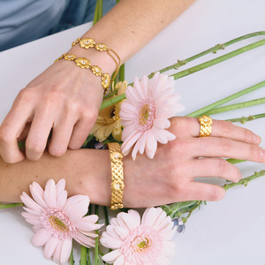 ชุดเครื่องประดับดอกไม้สแตนเลสสตีลสีทอง รุ่นเดซี่ สำหรับผู้หญิง สวมใส่ในงานปาร์ตี้ - Product Image 3