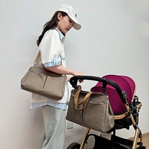 Sacs à couches pour bébé disponibles en 2 tailles, logo personnalisé, sac fourre-tout pour maman pour les voyages en plein air - Product Image 2