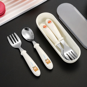 Juego de tenedor y cuchara portátiles de acero inoxidable 304 para bebés con estuche de 0 a 12 meses - Product Image 2