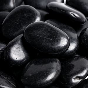 Galets de rivière en pierre naturelle noire lisse de 1 à 2 pouces, polis avec précision, <span class=keywords><strong>pour</strong></span> usage extérieur, aménagement paysager de parcs, escaliers, durables - Product Image 1