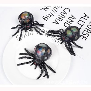 Balle anti-stress en silicone super douce en forme d'araignée pour Halloween, mini-balle anti-stress en perles DNA, jouet sensoriel souple pour l'exercice des mains et le soulagement de l'anxiété - Product Image 3
