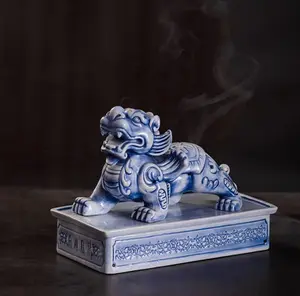 軽くて豪華な青と白の磁器の香炉クリエイティブな形のカスタム香炉