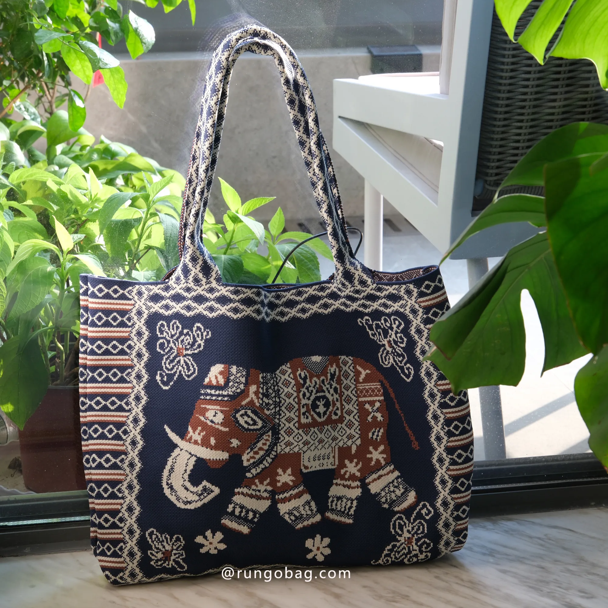 Женская вязаная сумка-тоут со слоном в национальном стиле Юго-Восточной Азии