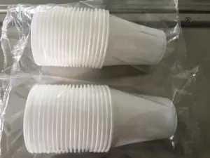 Máquina envasadora de vasos de papel/plástico con conteo automático completo a bajo precio