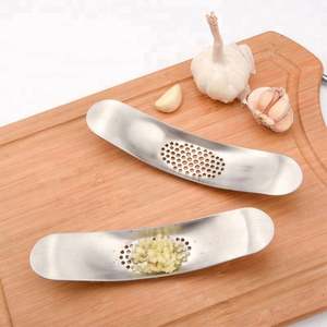 Accesorios de Cocina Universea BD-113, Prensa de Ajo de Acero Inoxidable de Nuevo Diseño con Logotipo Personalizable, Solo Lavado a Mano - Product Image 3