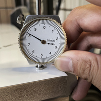 Panneau MDF blanc PETG haute brillance, imperméable et résistant à l'usure, adapté aux murs intérieurs et aux armoires de cuisine