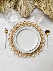 Vietnam tissage à la main décoration fleur ronde rotin napperon rotin naturel maison ornement en gros en vrac - Product Image 2