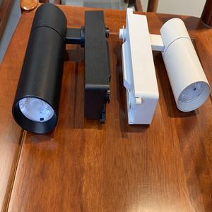 Nouveau spot sur <span class=keywords><strong>rail</strong></span> commercial LED, <span class=keywords><strong>luminaire</strong></span> sur <span class=keywords><strong>rail</strong></span> 20W 25W 30W, dissipateur thermique, éclairage sur <span class=keywords><strong>rail</strong></span> réglable de qualité supérieure - Product Image 5