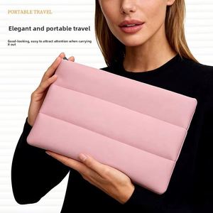 Pochette cosmétique en néoprène personnalisée 2026 avec logo, fermeture éclair, rangement pour brillant à lèvres et téléphone, rembourrage en coton et ruban - Product Image 1
