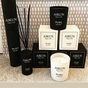 Diffuseur de parfum en cire de soja biologique haut de gamme personnalisé par l'usine AIKUN pour la salle de bain, la chambre à coucher, la réception d'hôtel, la décoration - Product Image 1
