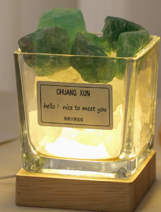 Tasse carrée de 6 cm + pierres de cristal blanc-vert + base lumineuse