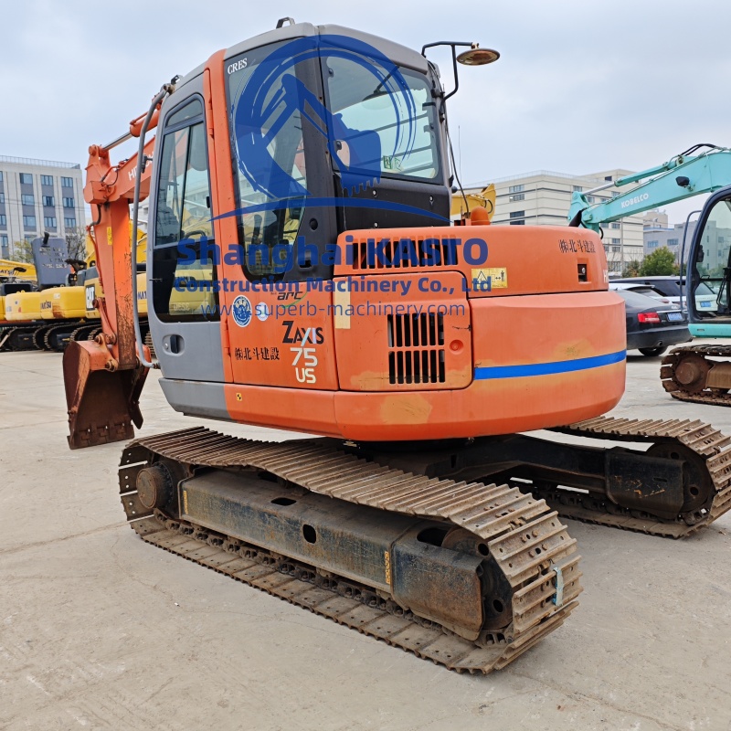 Hitachi ZX75UR Excavator - 7TON Zero-Tail Swing
