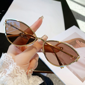 European And American Style Small Frame <b>Sunglasses</b> Metal Cat Eye UV400 Unisex Sun Protection - Product Image 3