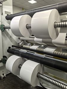 <span class=keywords><strong>HDPE</strong></span> dầu động cơ chai nhãn Vật liệu ngoài trời sử dụng không thấm nước PP Pet tự dính nhãn CuộN - Product Image 5