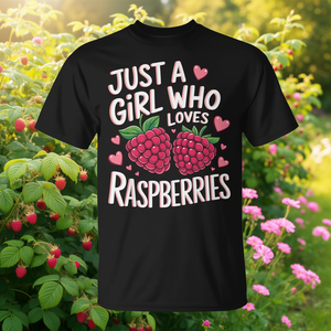 Camiseta Just A Girl Who Loves Raspberries para los amantes de las frambuesas - Product Image 3