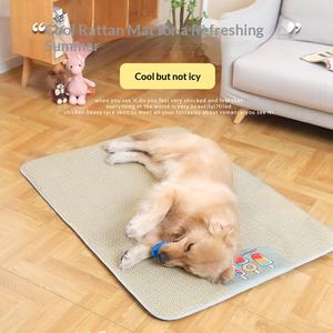 Tapis rafraîchissant pour chat et chien en soie glacée, respirant, pour l'été, fournitures pour animaux de compagnie, tapis d'entraînement pour chiots - Product Image 1