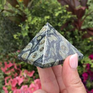 CRYSTALHOLA - Torre de Cristal de Jaspe Kambaba Verde de Alta Calidad, Tendencia de Moda, Piedra Natural - Product Image 1