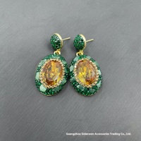 Ensemble quatre pièces en laiton turc incrusté d'aventurine changeante de couleur (bague, collier, bracelet, boucles d'oreilles) – Luxe discret et lumineux