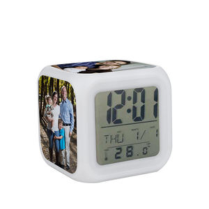 Horloge de bureau électronique avec photo personnalisée alarme numérique à changement de couleur avec LED imprimable en plastique salon salle de bain extérieure cuisine - Product Image 6