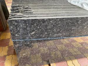 Achetez du granit noir perle de haute qualité, durable, surface polie moderne, grandes dalles pour comptoirs et sols, en vente - Product Image 6