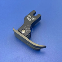 # Pied presseur antistatique en aluminium noir CF351 avec revêtement en téflon pour machine à coudre plate