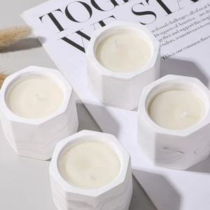 Paquet de bougies aromatiques parfumées Vanille Grandes bougies en ciment de cire d'abeille Béton de luxe parfumé dans un pot en céramique de marbre hexagone - Product Image 4