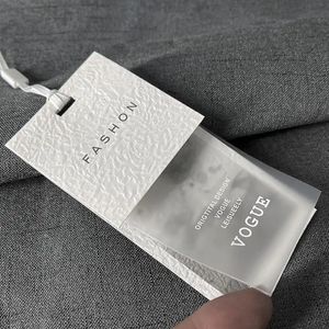 Etiquetas de ropa de papel con logotipo de lujo personalizado, estampado en caliente, tarjeta de visita, etiqueta de precio en relieve, etiqueta colgante con cuerda para ropa - Product Image 6