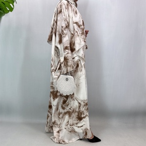 Colección de Abayas con Estampado de Acuarela Modesto y Sereno, Silueta Fluida con Hiyab a Juego 1476 # - Product Image 4