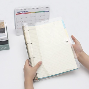 Classeur A4 en PVC souple à <span class=keywords><strong>4</strong></span> <span class=keywords><strong>anneaux</strong></span> couverture arc-en-ciel transparent feuilles mobiles coque ronde classeur à <span class=keywords><strong>anneaux</strong></span> avec fermeture à bouton-pression - Product Image 3